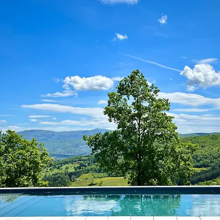 Lux Poggelleri, Vista Unica Sul Casentino פופי