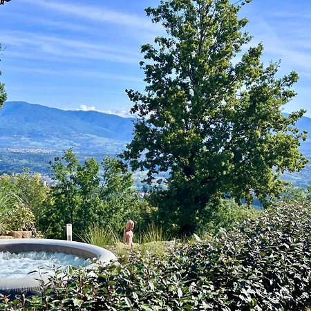 Lux Poggelleri, Vista Unica Sul Casentino